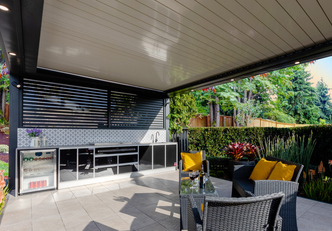 The Belvedere – Louvered Roof Pergola